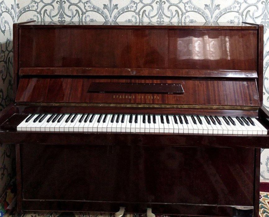 FortePiano sotiladi. Holati yaxshi.