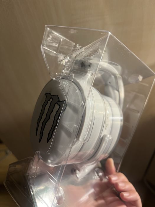 Skullcandy hesh evo слушалки x Monster