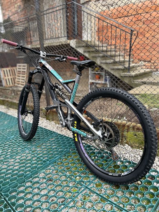 YT capra cf pro race 2017