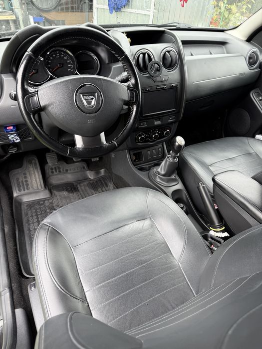 Se vinde Dacia Duster facelift Prestige 2014  1.5 dci