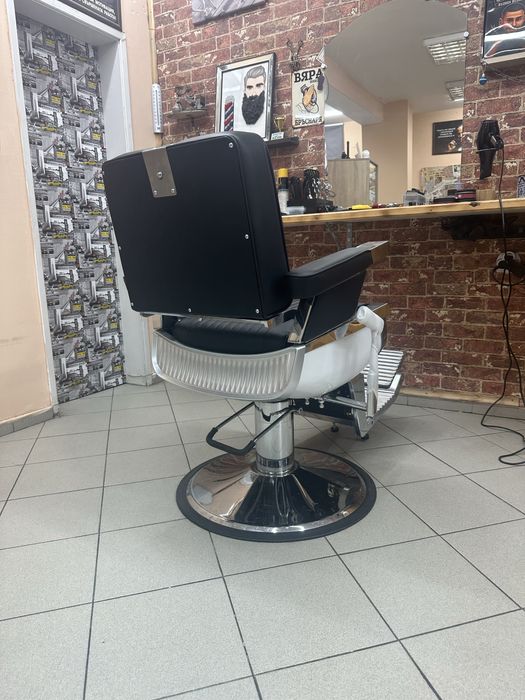 Бръснарски стол НОВ