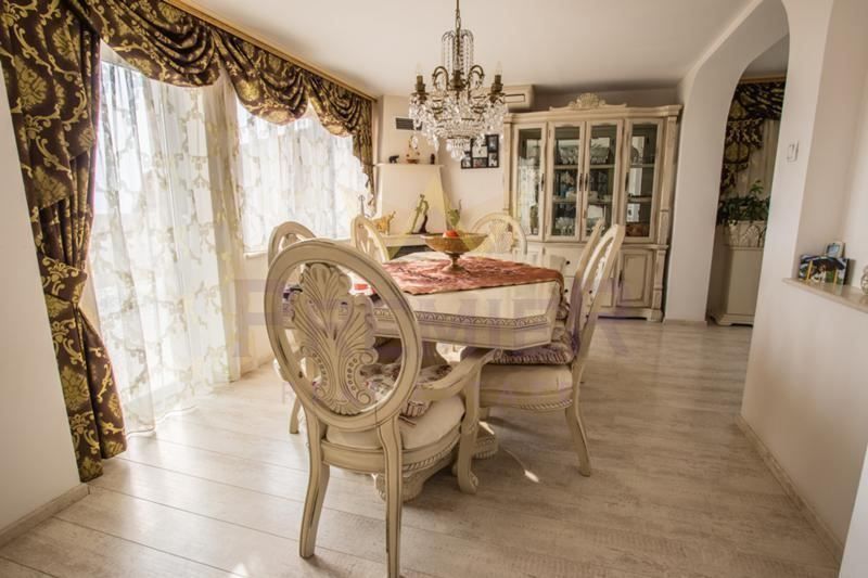 Продава се Къща в Варна, м-т Траката - 500 кв.м за 1980 €/кв.м - Снимка #2