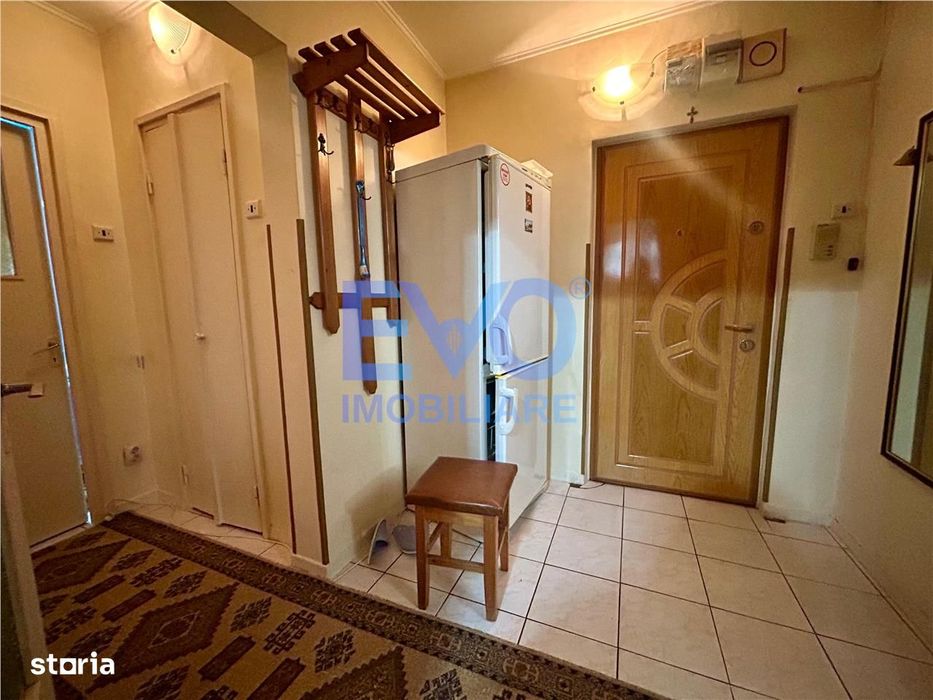 Apartament 2 Camere De Vanzare, Etajul 1, Podu Ros