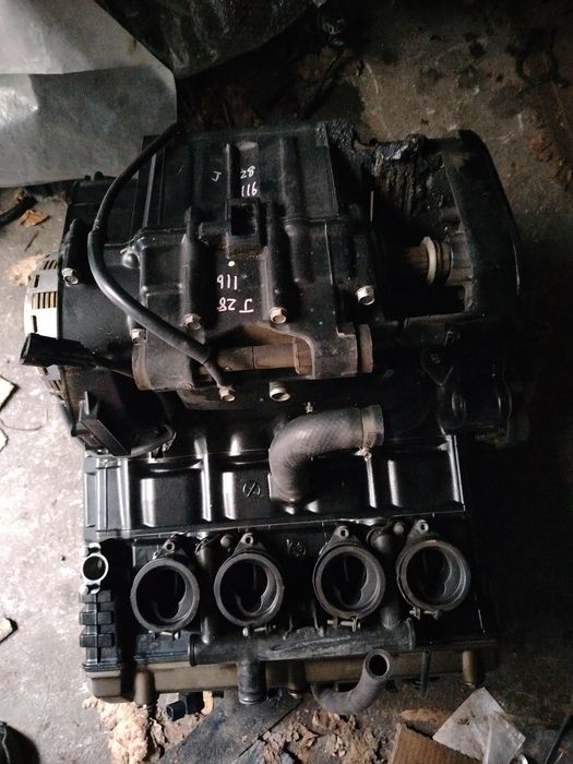 На части Kawasaki z 750, Кавазаки з 750