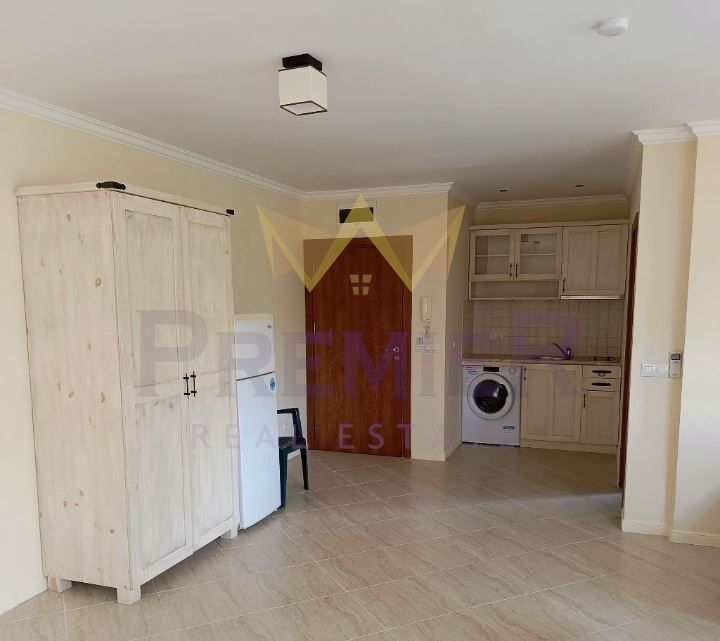 Продава се Двустаен апартамент в Созопол - 68 кв.м за 1370 €/кв.м - Снимка #2