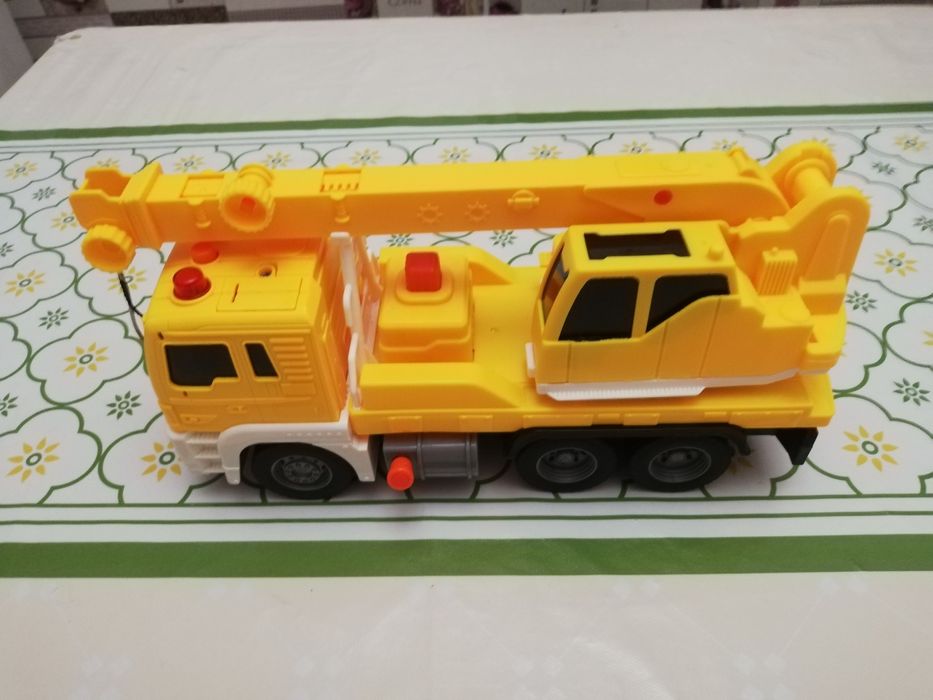 Продам Автокран игрушечные