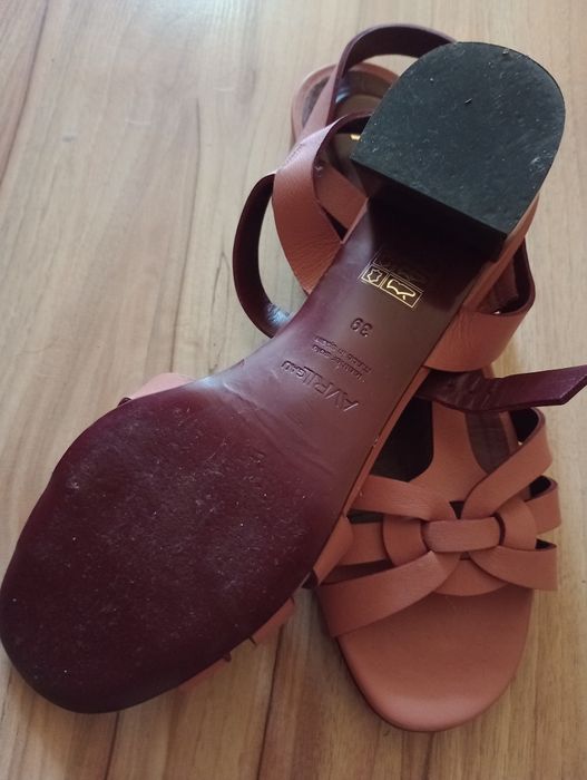 Дамски сандали естествена кожа