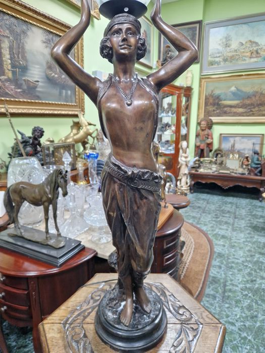 Превъзходна голяма антикварна френска бронзова лампа