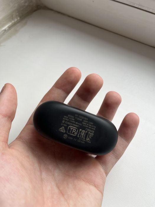 Продам наушники sony