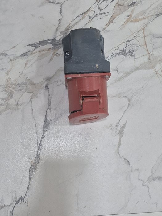 Стационарная розетка