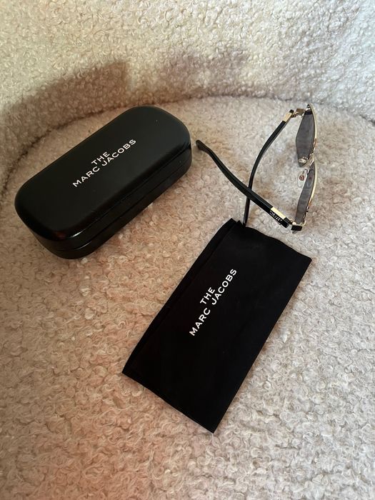Дамски слънчеви очила MARC JACOBS закупени от оторизиран магазин