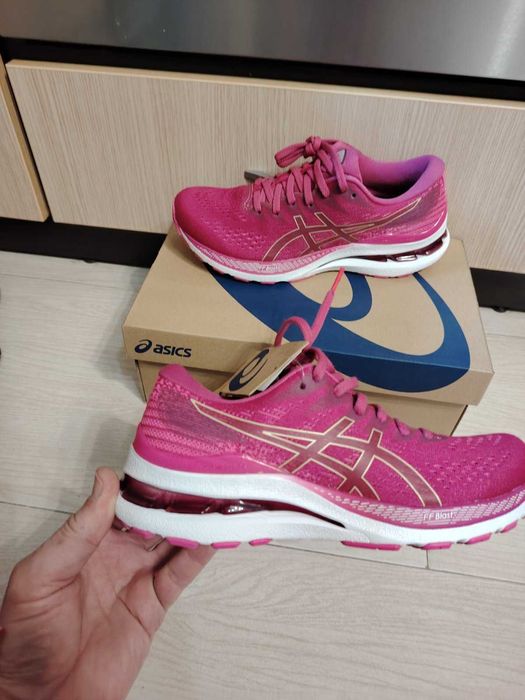 Asics GEL-KAYANO 28  39