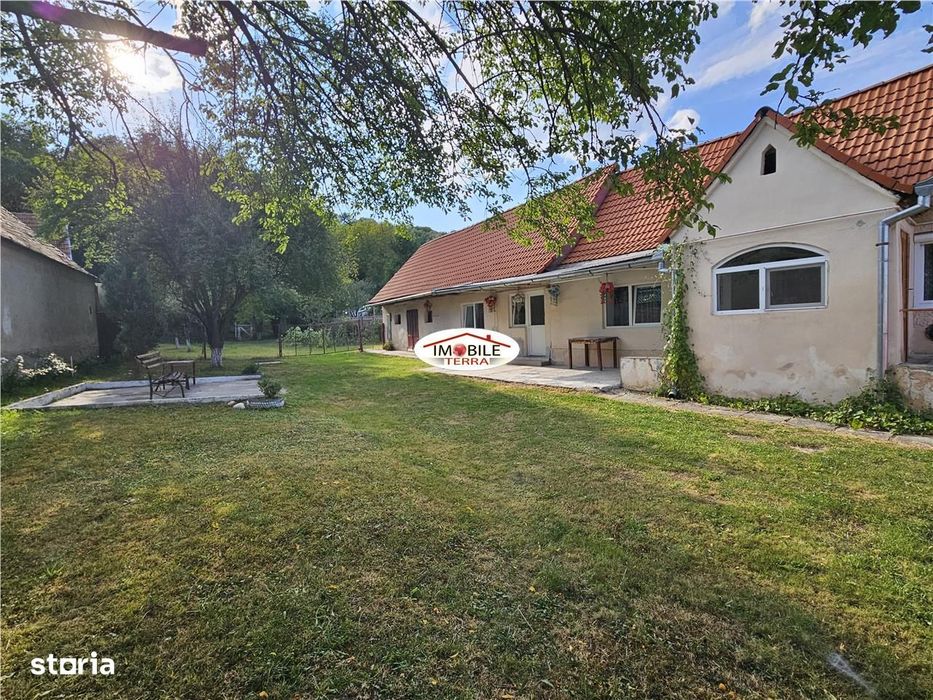 Casa spatioasa cu 2000 mp teren pe Valea Hartibaciului la Ilimbav
