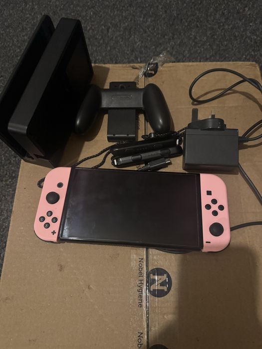 Nintendo       Switch