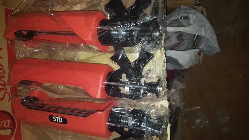 Нов метален пистолет за двукомпонентно лепило pistolet lepilo бетон шп