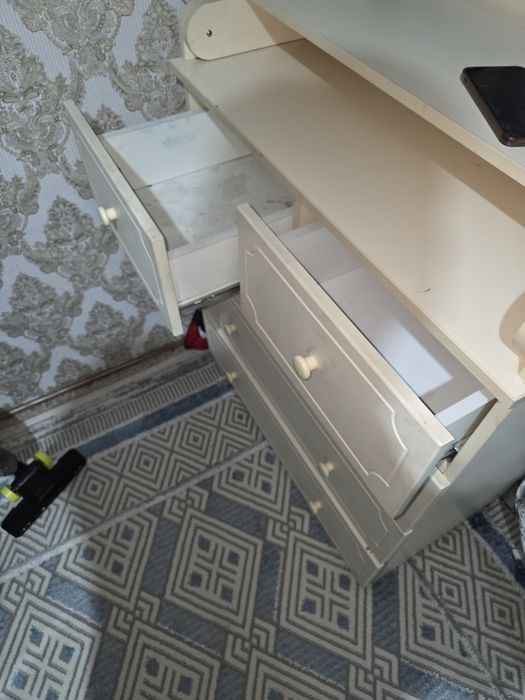 Продам тумбу+ пелинальный стол 2 в 1