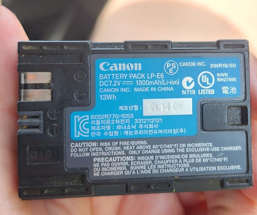 Продается батарейка Canon