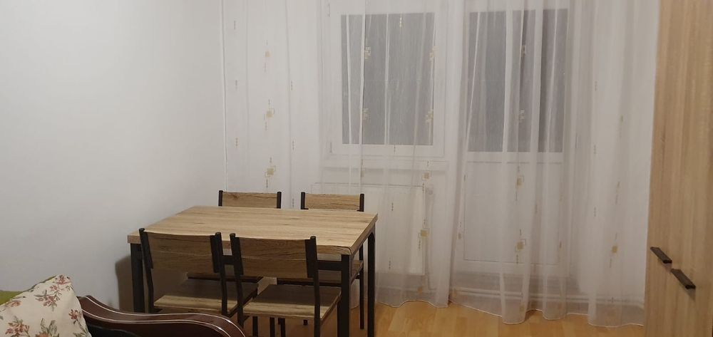 Garsonieră de închiriat