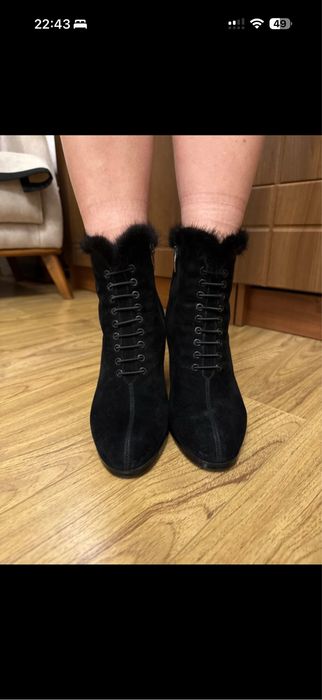 Botine negre de piele Epica