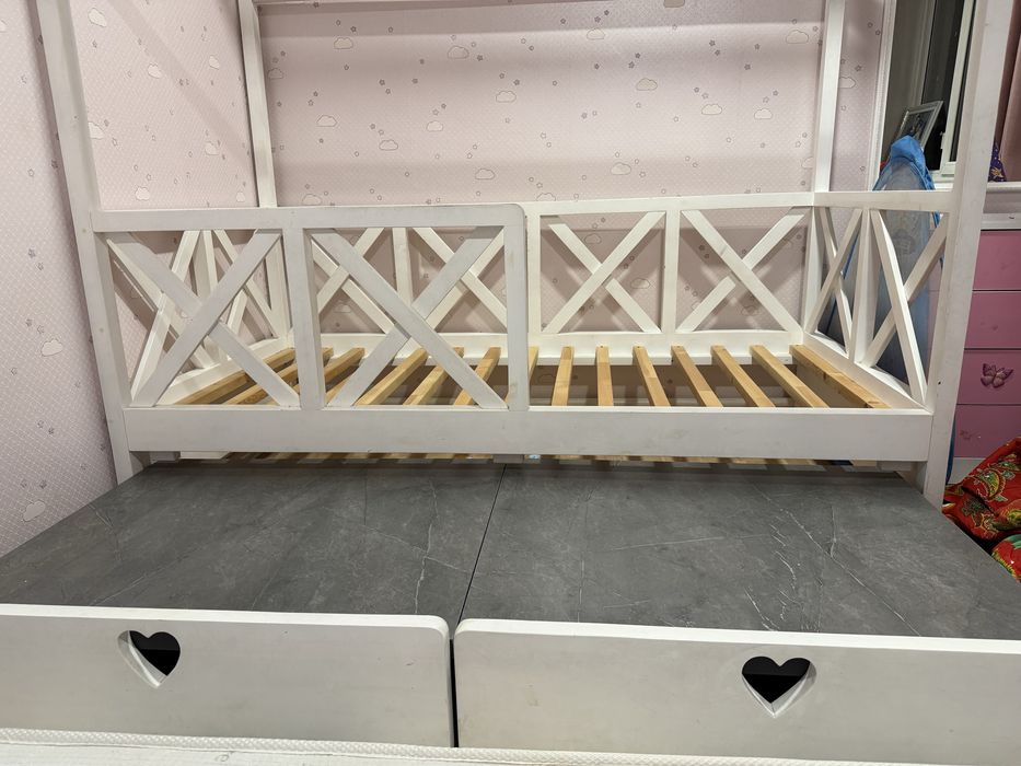 Продам детскую кровать