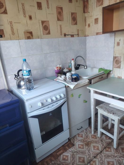 Продам 2хком квартиру район Янтаря.
