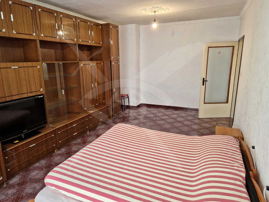 Продава се Тристаен апартамент в Средец - 75 кв.м за 974 €/кв.м - Снимка #3