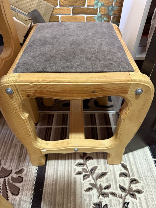 Stol va 4 ta stul sotiladi. Продется стол со 4 стулями