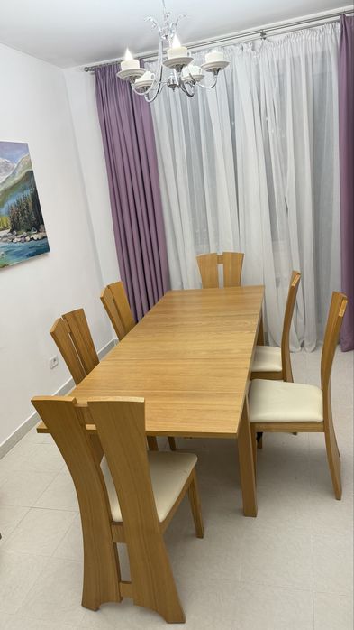 Продам обеденный стол IKEA BJURSTA с 6 стульями