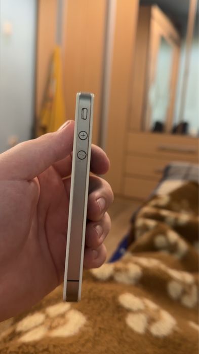 Iphone 4s (citiți descrierea!)