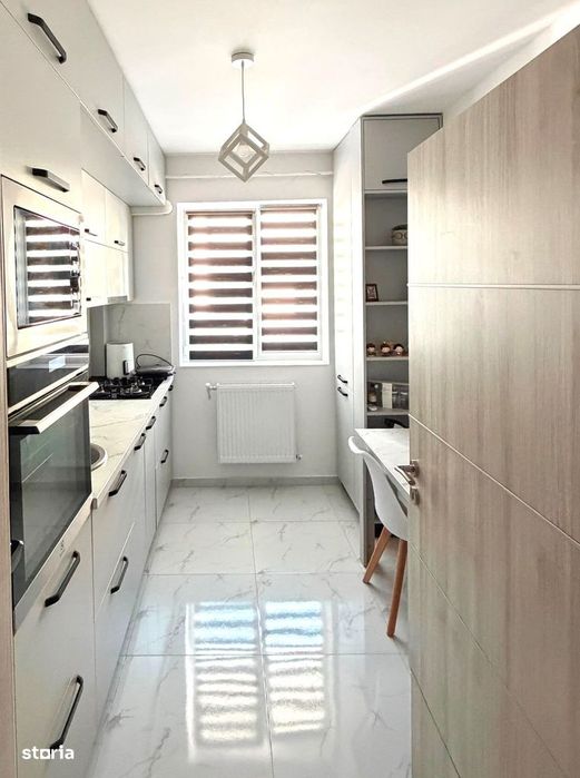Etaj 2, Apartament 1 camera, mobilat, utilat, bloc NOU INTABULAT, Cug — fotografia 1