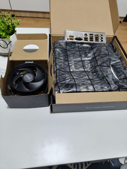 Placa de baza MSI PRO B650M-P, AMD B650, Socket AM5, mATX