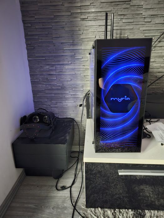 PC Myria RTX 4060, I5 13400, 16 GB RAM, 1TB SSD + Oculus Rift VR Complet