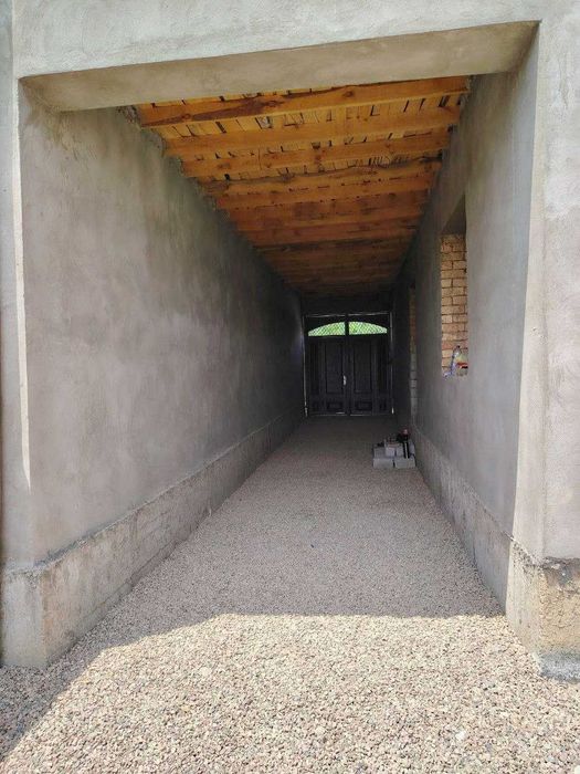 Hovli uy sotiladi . Mo'ljal Avangart MREO