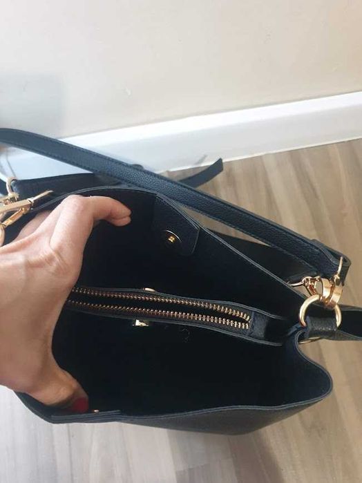 Черна дамска чанта чисто нова