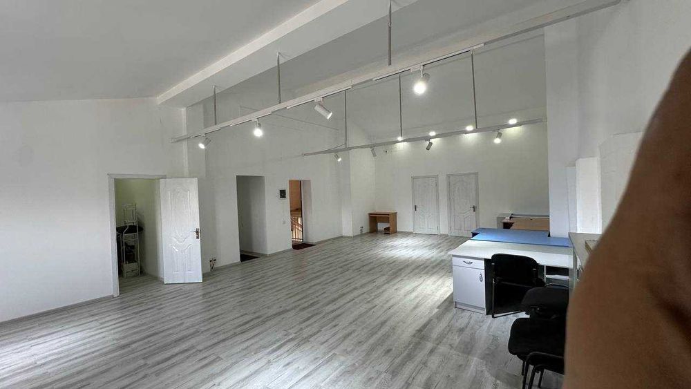 Ofis arenda 129kvadrat Parekntskiy Bozor Golden house 8etaj/8qavat