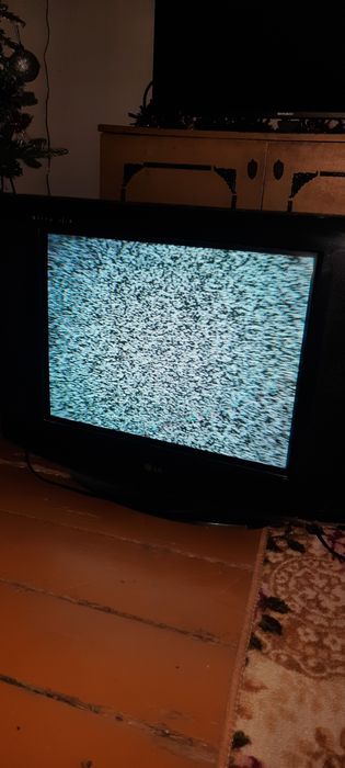 2 телевизора старые