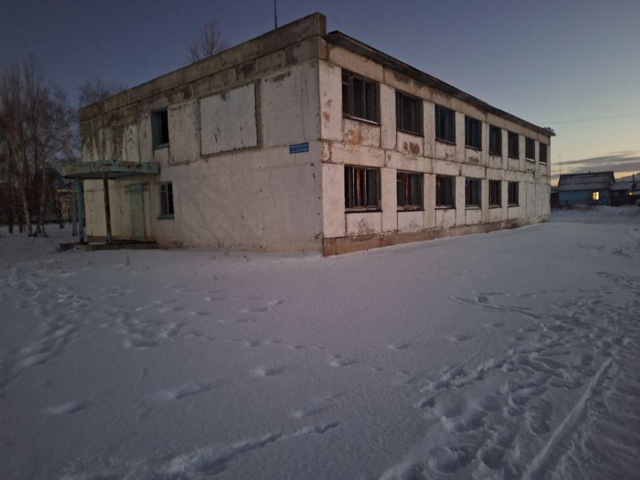 продам здание на рабор 2 этажа