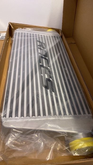 универсален интеркулер Intercooler Races 600х300х76 bar&plate
