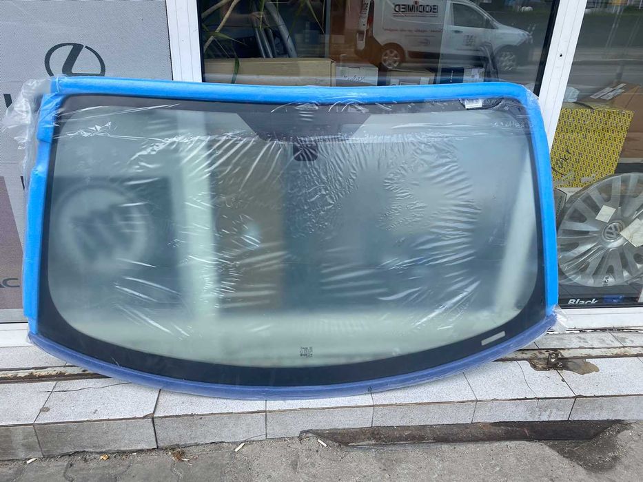 ПРЕДНО СТЪКЛО Ford Mustang VI Coupe/Cabrio 2014-