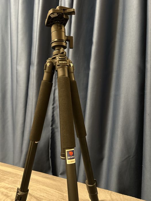 Продавам фото статив Benro A-300EX