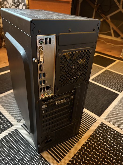 PC light gaming sau birou(scoala, facultate) cu procesor Ryzen 5 3400G, placa video MSI GTX 1650, 16 GB RAM DDR4