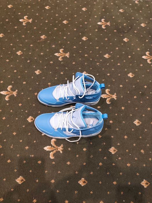 Vinde adidași Nike