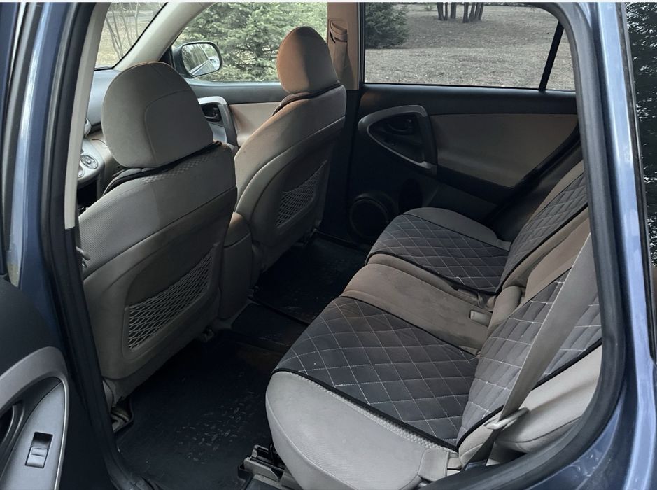 Продам Toyota RAV4