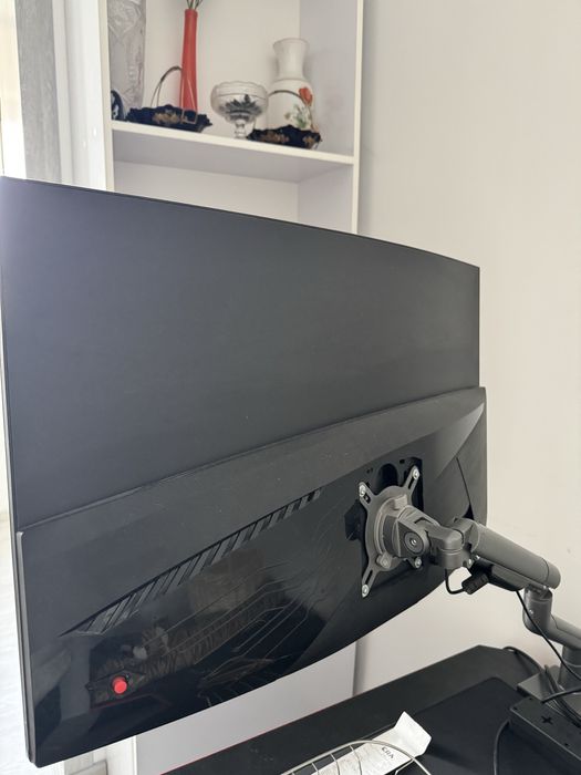 Монитор MSI 32 дюйма 2K Curved 1ms