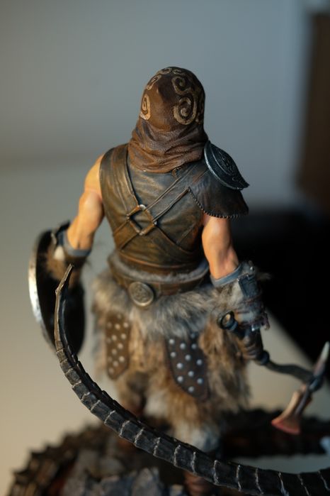 Skyrim Dragonborn Statue: Dragon Priest Mask Variant