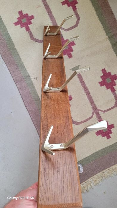 Масивна дъбова холна масичка