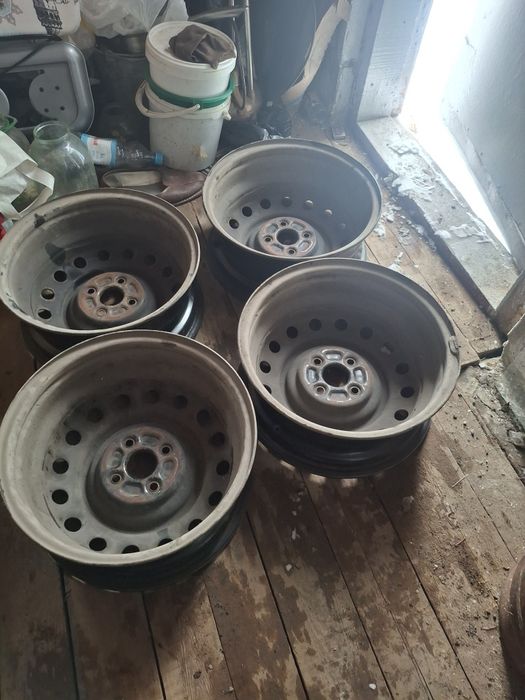 Продам Диски Р15