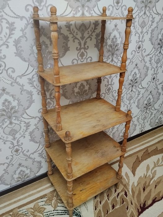 Старинная этажерка
