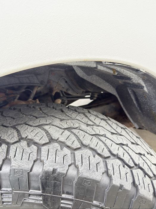 Vand Ford ranger in 2 usi