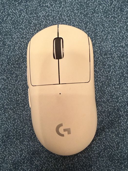 Игровая мышь белого цвета